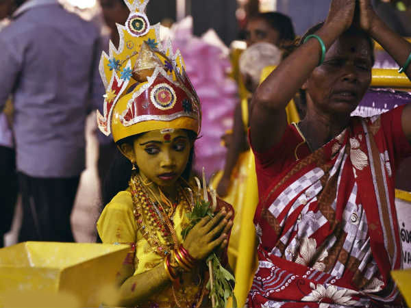 ஏழை,பணக்காரன் என்ற பேதமில்லை