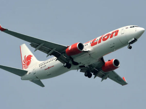 Lion Air passenger plane flying from Jakarta crashes into the sea