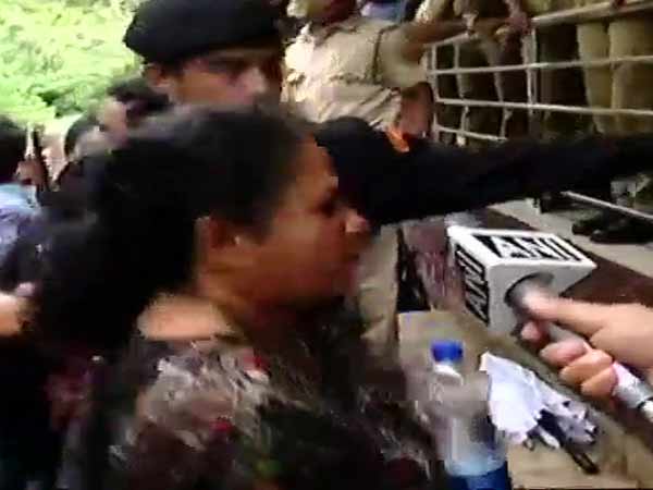 46 வயது ஸ்வீட்டி