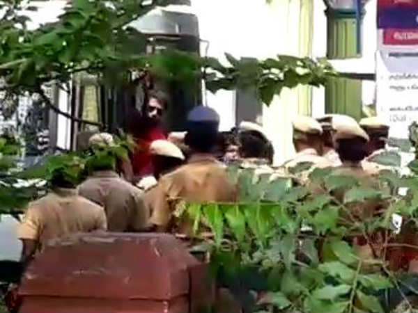 என்ன நடக்கிறது தமிழ்நாட்டில்