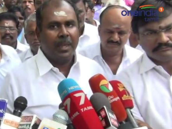 மனிதர் அல்ல புனிதர்