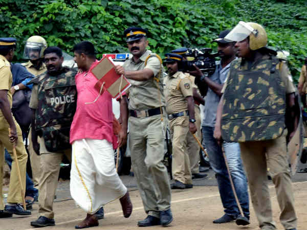 சபரிமலையில் போராட்டம் நடத்திய 1400 பேர் அதிரடி கைது! 