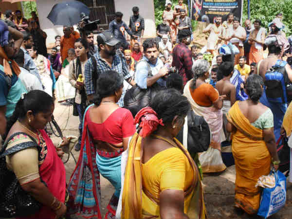 BREAKING NEWS: சபரிமலையில் 144 தடை உத்தரவு.. ! 