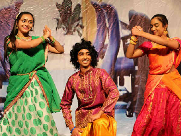 Tamil drama enthralls the audience in Houston Tamil drama enthralls the audience in Houston