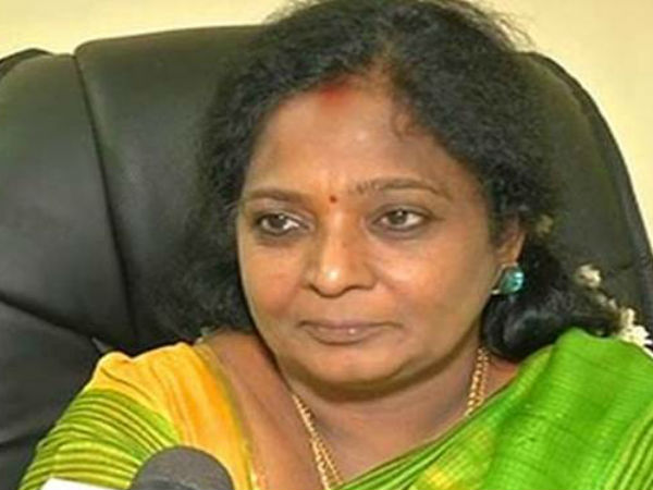சபரிமலையை வைத்து அரசியல் செய்கிறார் பினராயி.. தமிழிசை குற்றச்சாட்டு 