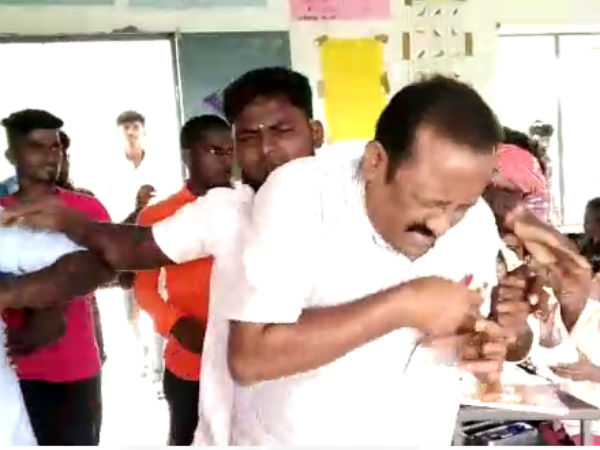 Parents and Relatives attack School teacher who molest girl student Parents and Relatives attack School teacher who molest girl student