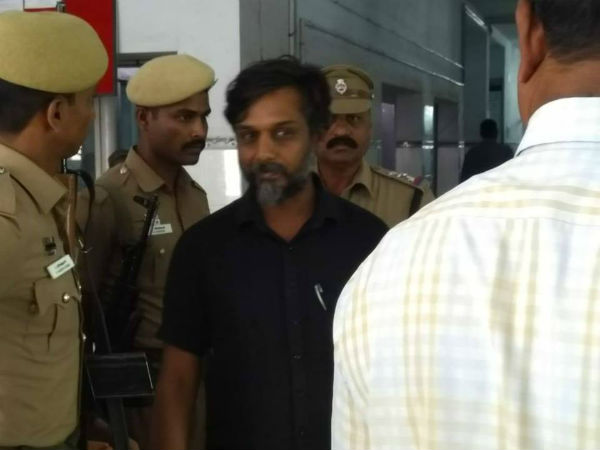 உணவு குழாயில் பிரச்சனை