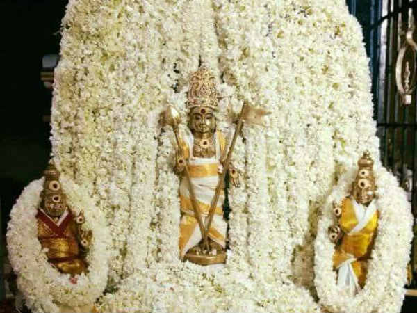 சூரனை வதம் செய்த முருகன்