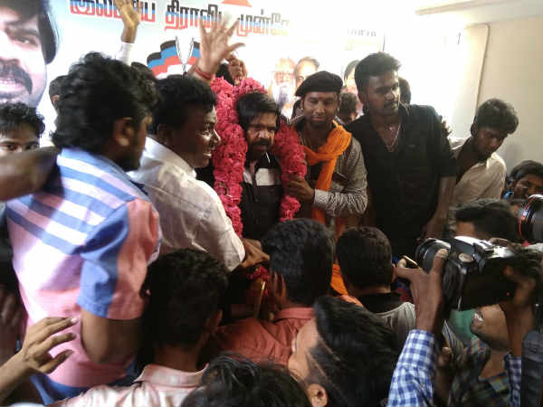 சிம்புவுக்கு மன்றங்கள்