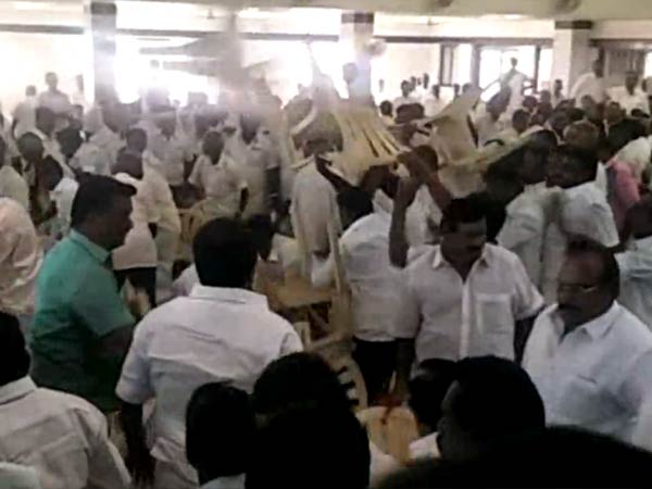 ADMK cadres involve in ruckus in meeting in front of Minister ADMK cadres involve in ruckus in meeting in front of Minister
