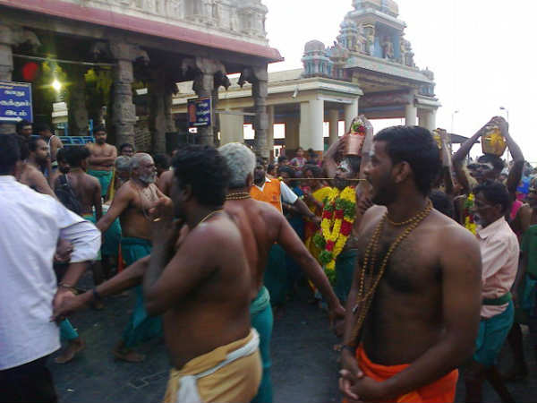 மூலவர்கள், உற்சவர்கள்