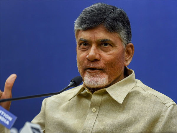Chandrababu will meet HD Deve Gowda, HD Kumaraswamy to discuss over Lok Sabha Chandrababu will meet HD Deve Gowda, HD Kumaraswamy to discuss over Lok Sabha