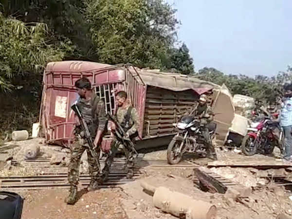 நிறைய குழிகள்