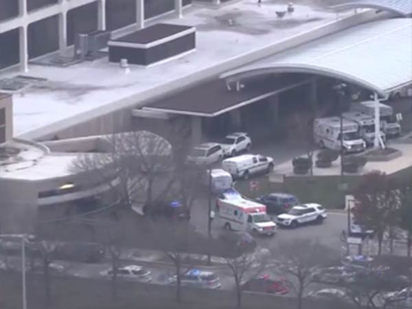 Chicago hospital shooting: 4 dead including gun man Chicago hospital shooting: 4 dead including gun man