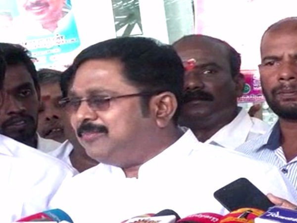 அதிமுக அணி