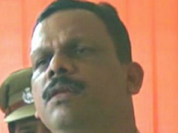 கைது