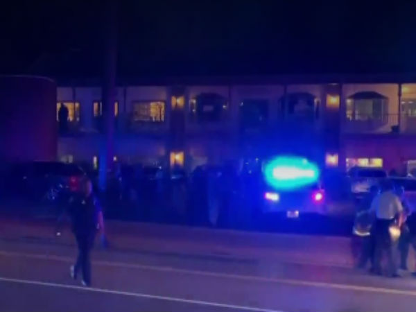 2 dead after Gun man open fire in Florida 2 dead after Gun man open fire in Florida