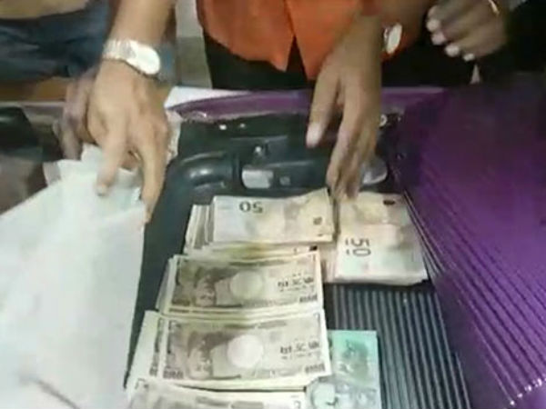 A huge amount of Foreign money and Gold confiscated in Trichy airport A huge amount of Foreign money and Gold confiscated in Trichy airport