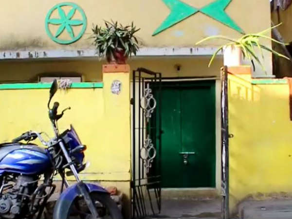 பணம் பறித்த ஏட்டு