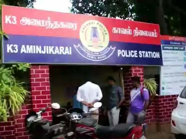 பணத்தை கறந்துவிடுவார்