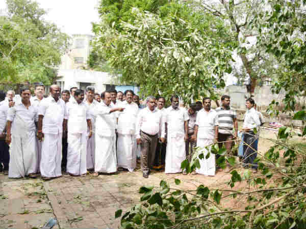 Gaja Storm: People protesting against Government for not enough relief work Gaja Storm: People protesting against Government for not enough relief work