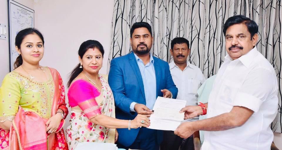 Gaja Storm: Lottery company owner Martin gives Rs.8 crore towards the relief fund Gaja Storm: Lottery company owner Martin gives Rs.8 crore towards the relief fund