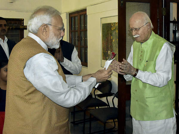 PM Modi visits LK Advani to wish him birthday PM Modi visits LK Advani to wish him birthday