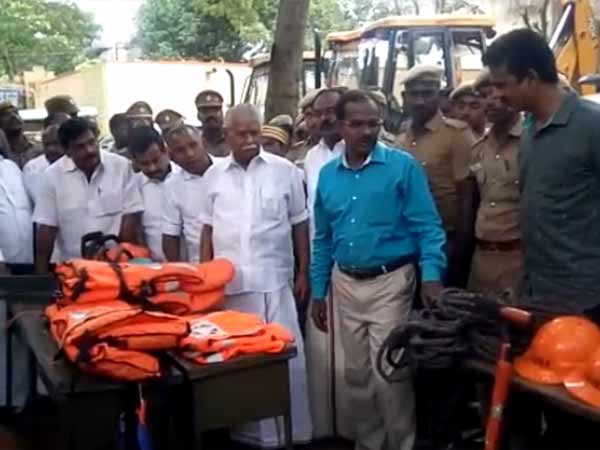 அமைச்சர் முகாம்