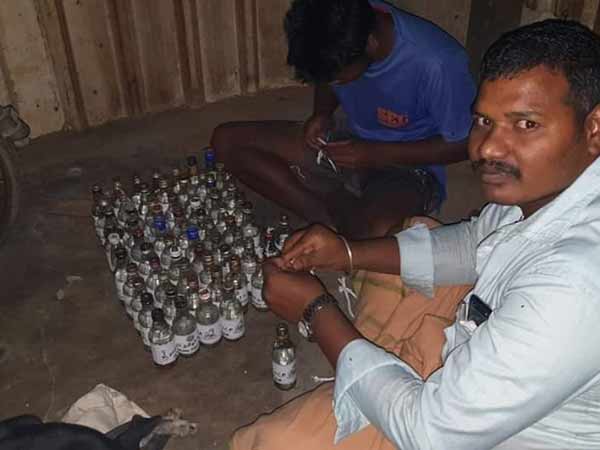 முதல் ஆளாய் நாம் தமிழர்