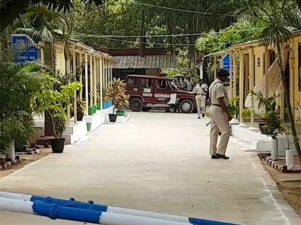தனிப்படை அமைப்பு