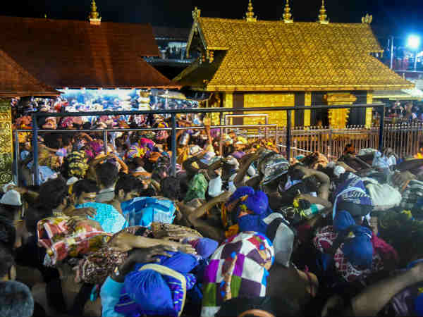  சபரிமலையை முழுக்கட்டுப்பாட்டில் வைத்திருந்த ஆர்எஸ்எஸ் - பாஜக.. அரசியலாக்கப்பட்ட ஐயப்பன்!