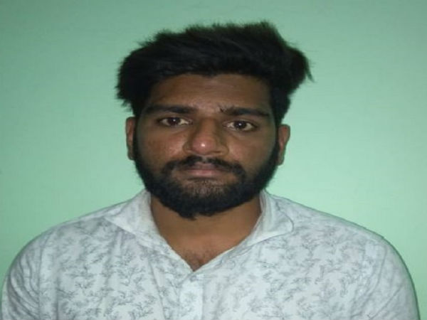 கத்தியால் குத்தினேன்