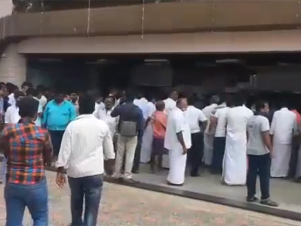 Dharapuram vijay fans demanding tiket refund Dharapuram vijay fans demanding tiket refund