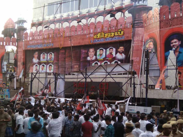 Police give production for many theaters in TN amidst ADMK protest against Sarkar Police give production for many theaters in TN amidst ADMK protest against Sarkar