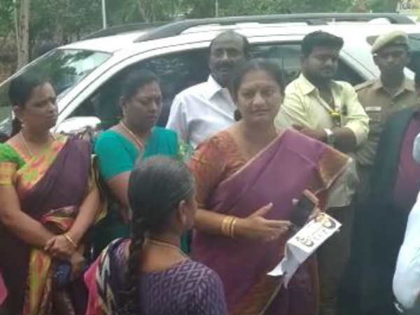மக்களுக்காக பணி