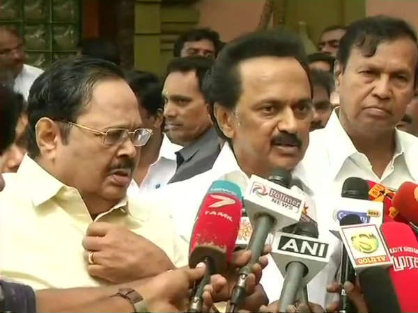 ஒரே நேரத்தில் வீழ்த்த வேண்டும்