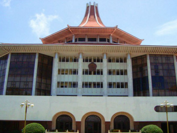 Sri Lanka political parties file petitions at the Supreme Court against the dissolution of parliament Sri Lanka political parties file petitions at the Supreme Court against the dissolution of parliament