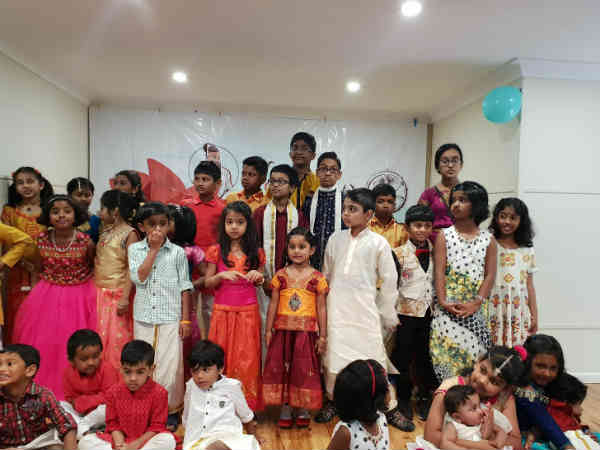 Tamils living in Australia joins together to celebrate Deepavali Tamils living in Australia joins together to celebrate Deepavali