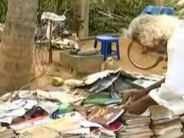 ரஷ்யன் மொழி பேசுகிறார்
