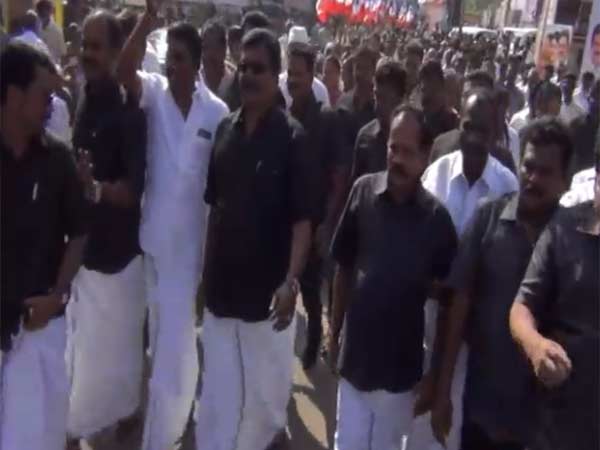 Thanga Tamilselvan holds fast in Aundipatti Thanga Tamilselvan holds fast in Aundipatti