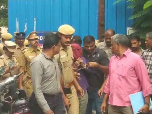 6 பண்டல் பணப்பெட்டி