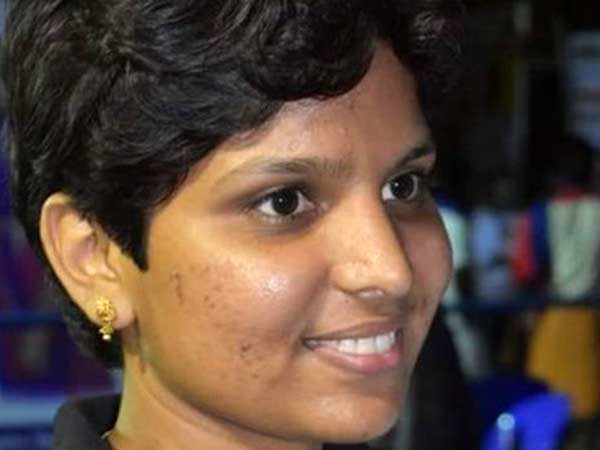 Udumalai Kausalya asks for Educational Fund from the public Udumalai Kausalya asks for Educational Fund from the public