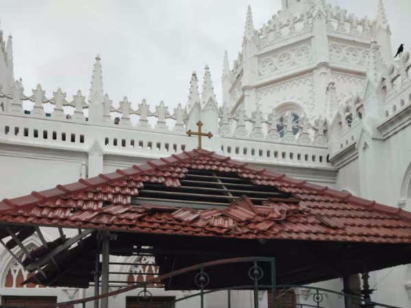 Velankanni church gets damage due to cyclone Gaja Velankanni church gets damage due to cyclone Gaja