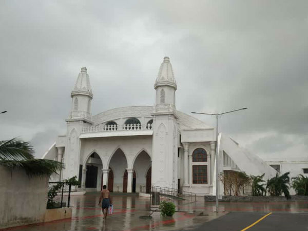 Velankanni church gets damage due to cyclone Gaja Velankanni church gets damage due to cyclone Gaja