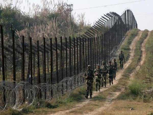army foils intrusion along loc, 2 pakistan soldiers likely killed army foils intrusion along loc, 2 pakistan soldiers likely killed