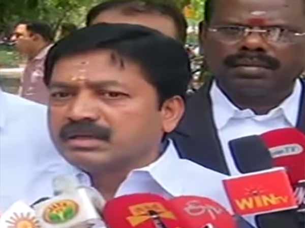 சிவி சண்முகம் ஆவேசம்