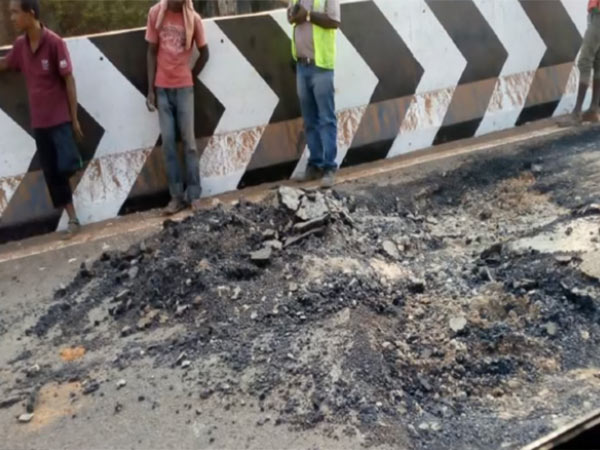 a new bridge in marthandam damaged due to worst construction, peoples charged the government a new bridge in marthandam damaged due to worst construction, peoples charged the government