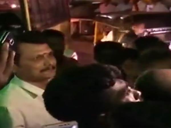 DMK cadres takes selfie with Senthil Balaji DMK cadres takes selfie with Senthil Balaji