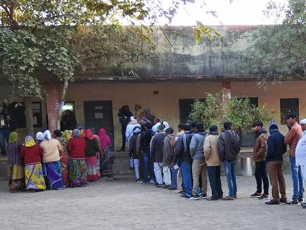 Tough fight between Congress and BJP as Assembly bypoll for Jasdan Underway today in Gujarat Tough fight between Congress and BJP as Assembly bypoll for Jasdan Underway today in Gujarat