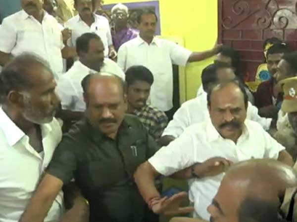 Two separate groups in ADMK fight in front of minister Kadambur Raju Two separate groups in ADMK fight in front of minister Kadambur Raju
